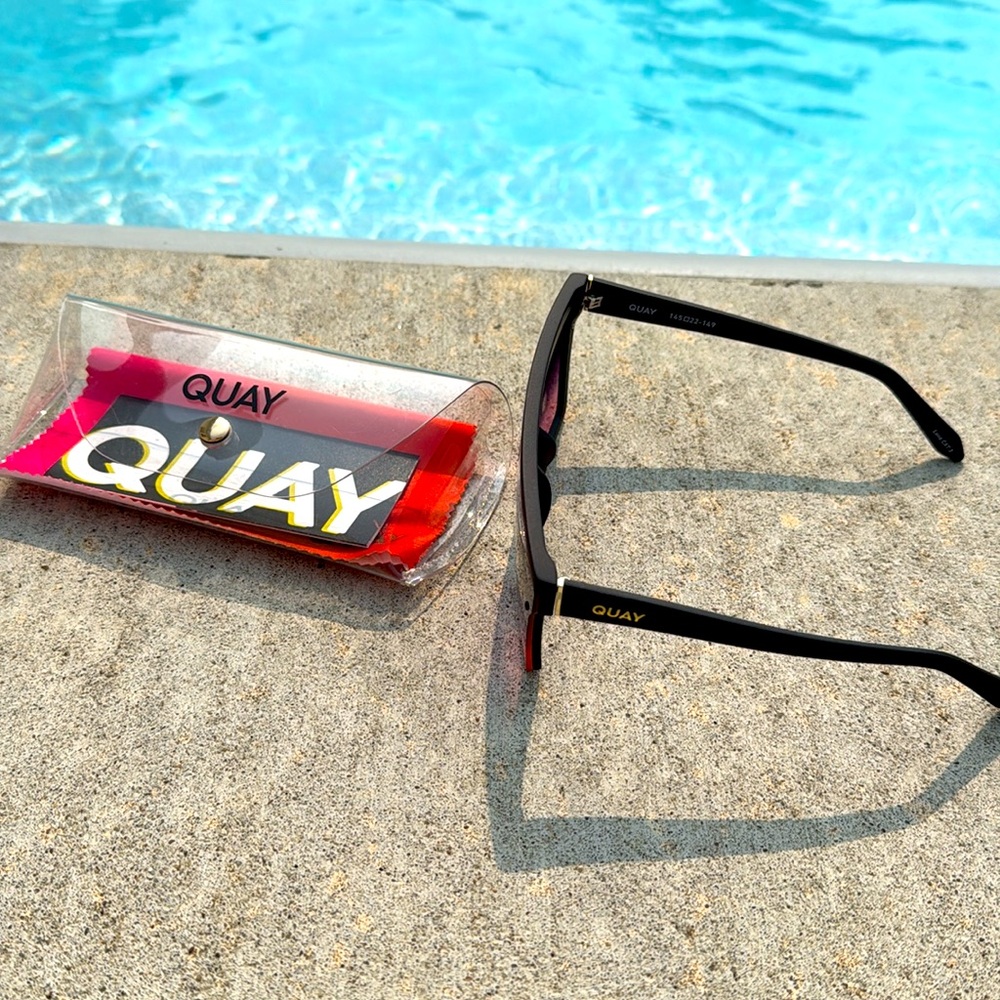 New Quay  Australia LEVEL UP sunglasses - Picture 14 of 15